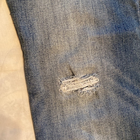 WHBM 8 skinny jean crop.  Distressed some.  See pictures for fit, they stretch. - Picture 9 of 12